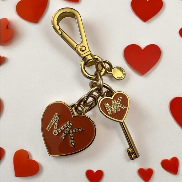 ❤️Michael Kors Key Chain! The key to your heart!❤️ - Picture 3 of 4